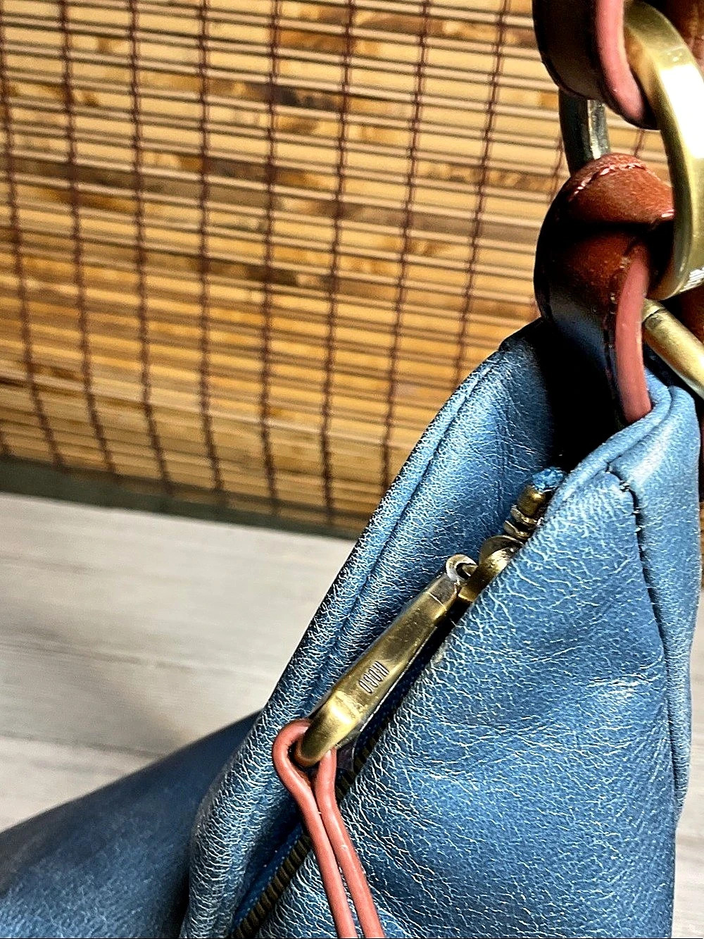 HOBO Delilah blue leather sholder bag EUC - Picture 5 of 10